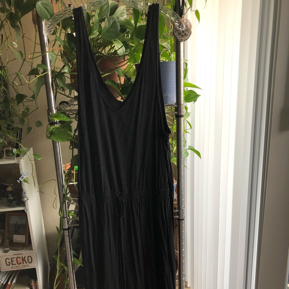 EUC V neck maxi dress